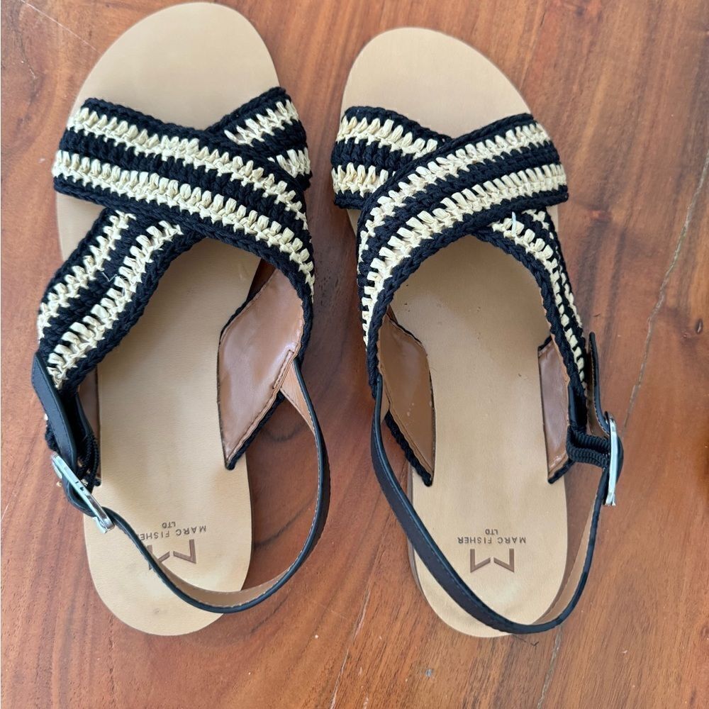 Marc Fisher  Lonnie Slingback Sandal in Black/Cream sz 10M